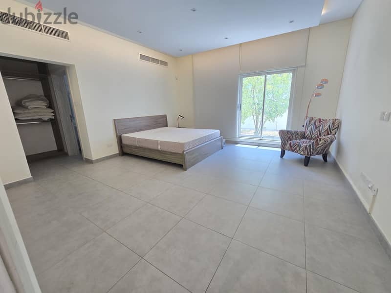 Stand alone Villa 4 + maid room + driver room with private beach acces 15