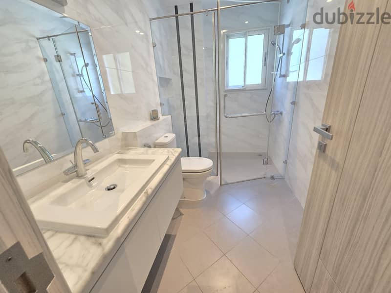Stand alone Villa 4 + maid room + driver room with private beach acces 17