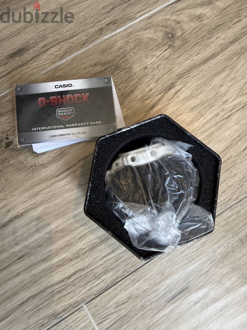 Casio G-Shock DW-5600MW-7DR (Marine White) 1