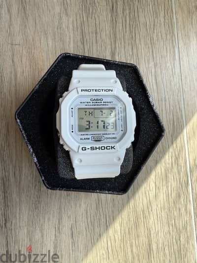 Casio G-Shock DW-5600MW-7DR (Marine White)