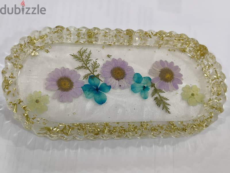 hand made resin mini tray for multiple use. 1
