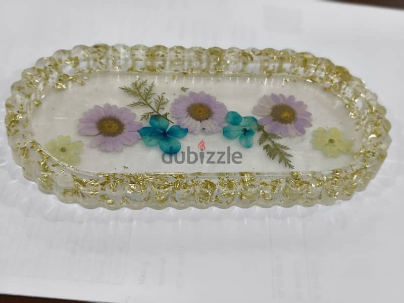 hand made resin mini tray for multiple use. 2