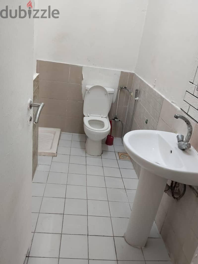 للايجار غرفتين سكن مشترك في الجسره Two rooms for rent in Al Jasra 1