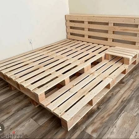 Bed coat , natural wooden pallet 3