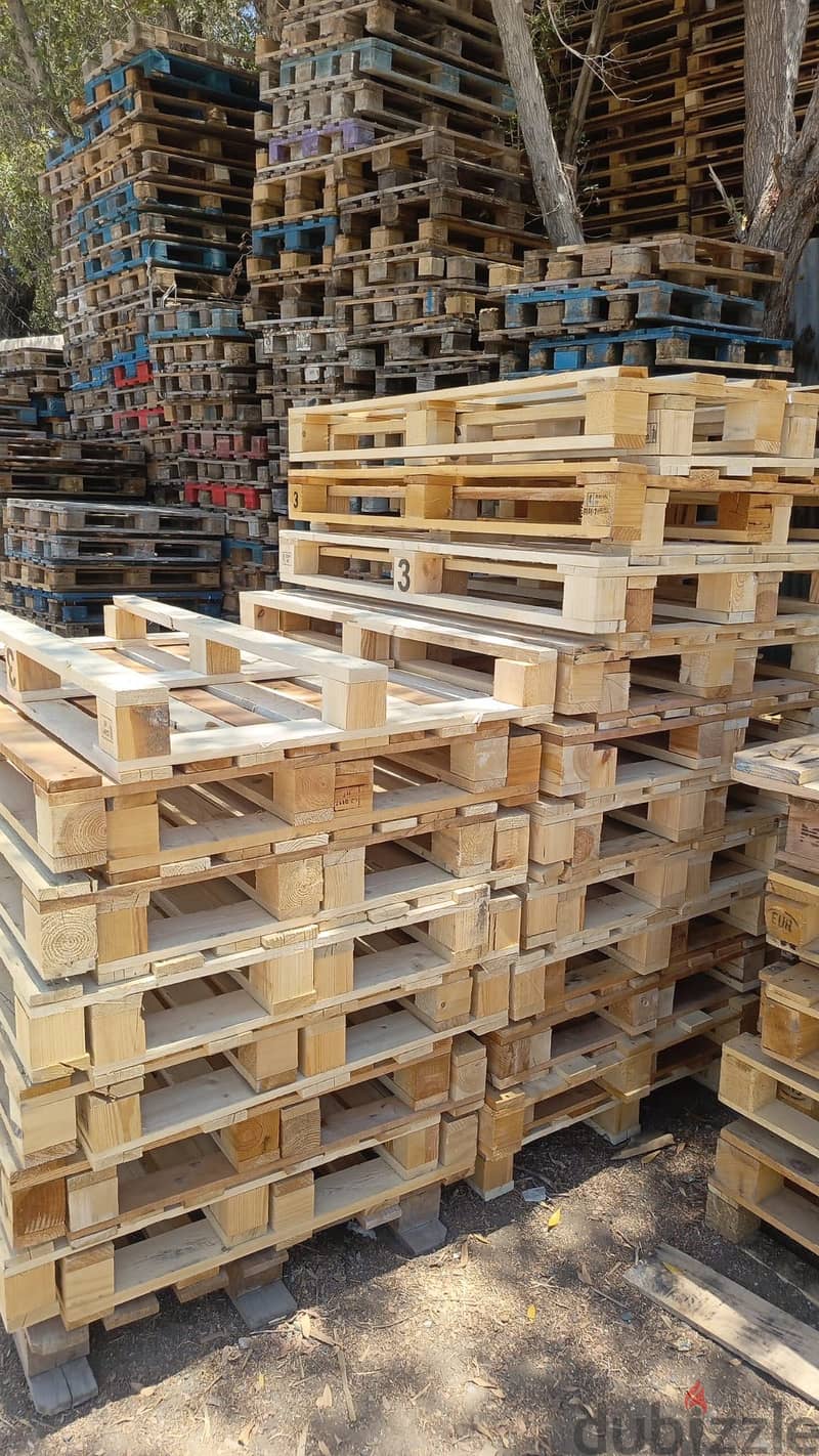 Bed coat , natural wooden pallet 8