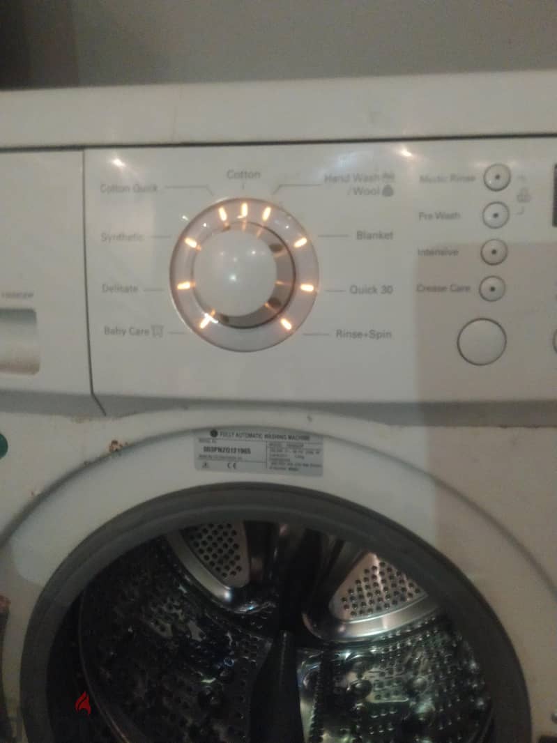 Sale LG washing machine,7 kg automatic, price 45bd 1