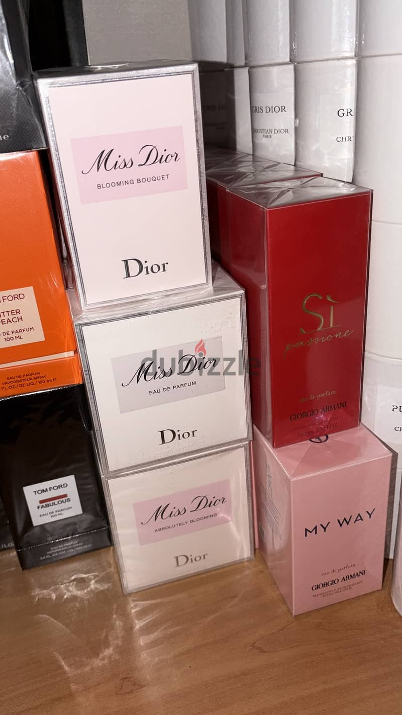Authentic Perfumes Collection - 66766868 2