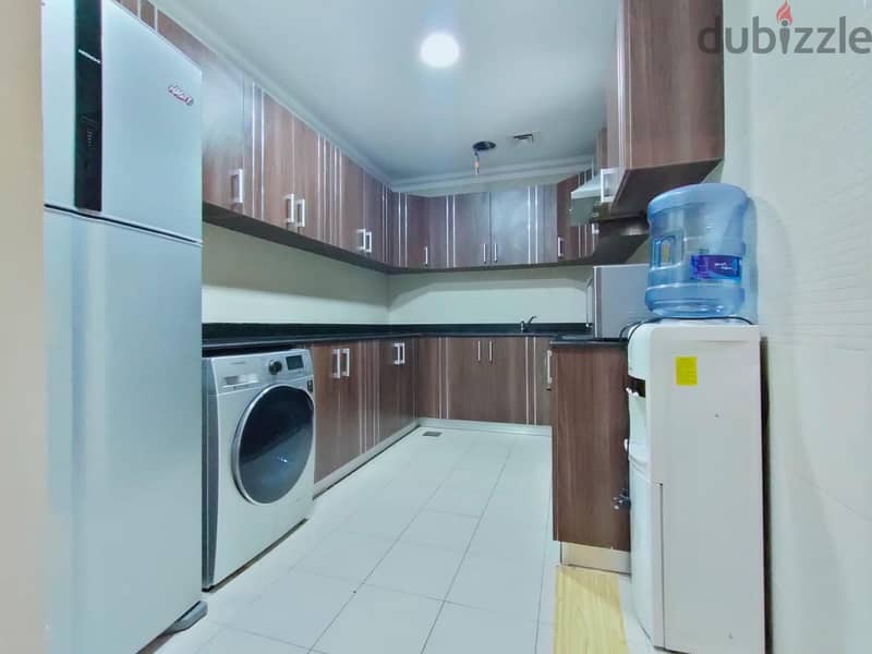 hot deal luxury free hold 2 bed 2 bath Prime location 8