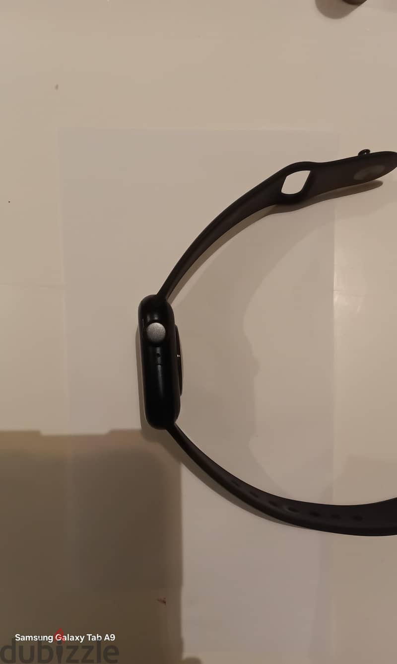 Apple Watch SE 2nd Gen (Excellent Condition,98% Battery) warranty have 2
