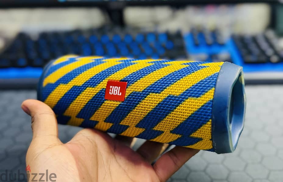 JBL Flip 4 Portable Bluetooth Speaker Original 1