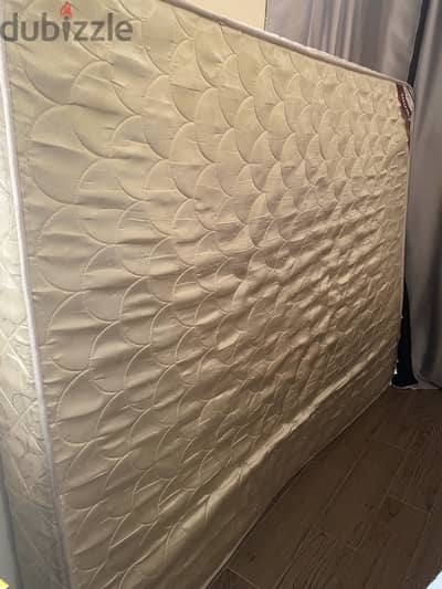 Queen size bed for Give away