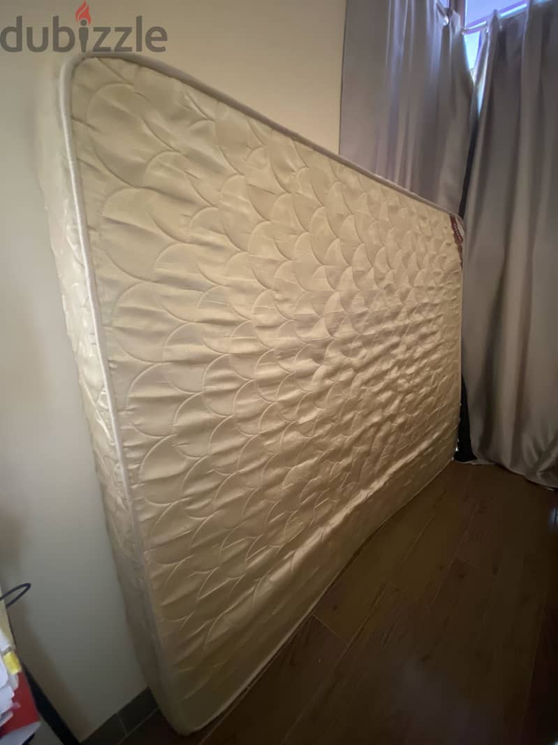 Queen size bed for Give away 1