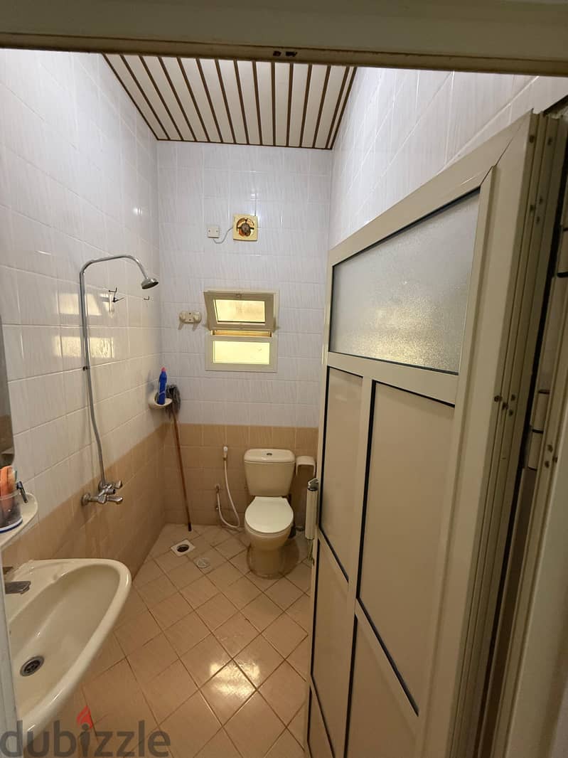 Fully Furnished 2 BHK Flat for Rent 2