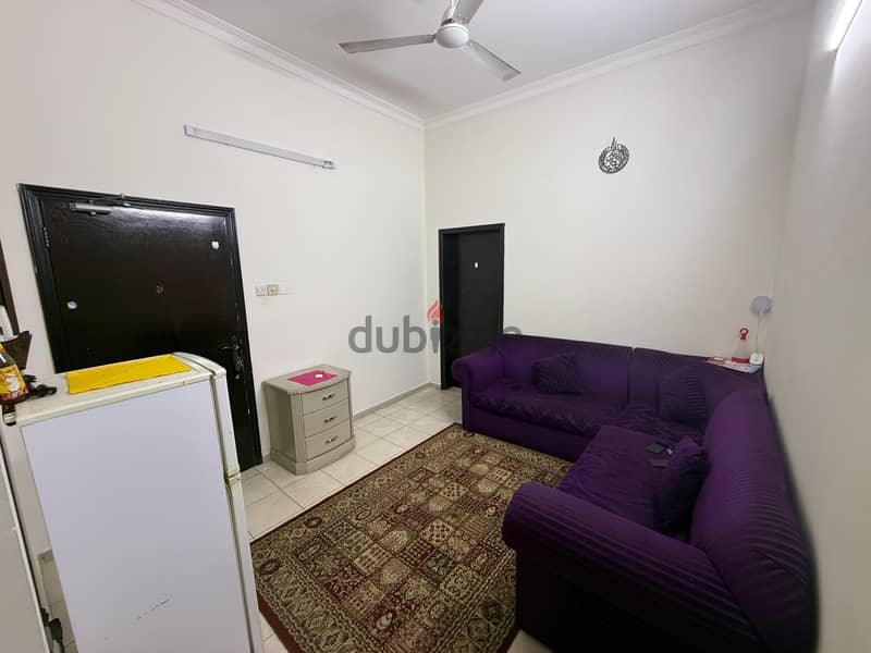Fully Furnished 2 BHK Flat for Rent 4