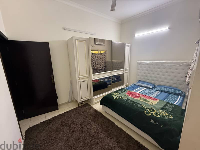 Fully Furnished 2 BHK Flat for Rent 5