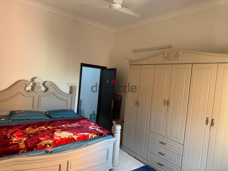Fully Furnished 2 BHK Flat for Rent 8