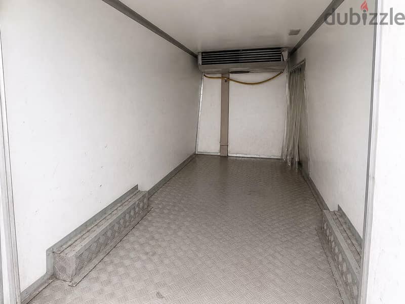 Cargo & Chiller Van For Rent باص مبرد للإيجار 33112737 2