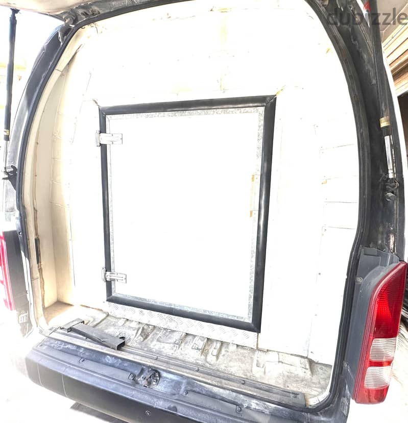 Cargo & Chiller Van For Rent باص مبرد للإيجار 33112737 5