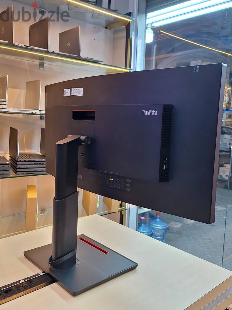 Lenovo ThinkVision T34w-20 UltraWide Curved Display 3