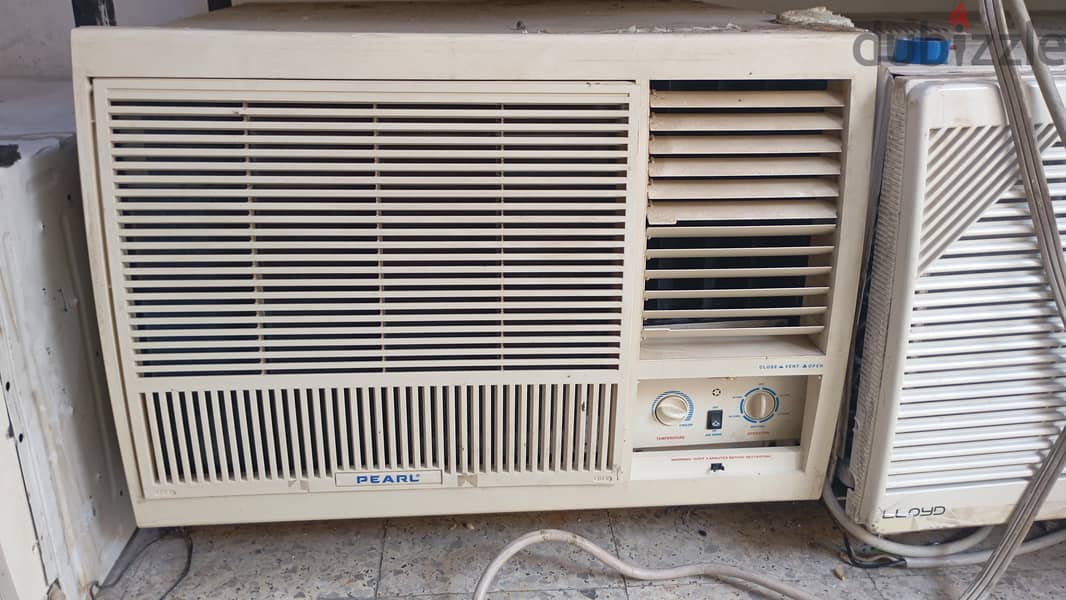 windows ac sale good condition 2