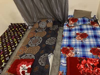 BED SPACE ON MONTHLY RENT ASIAN HALWA BLDG