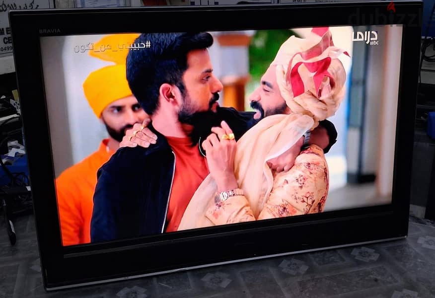 SONY BRAVIA 32 INCHES LCD TV 2