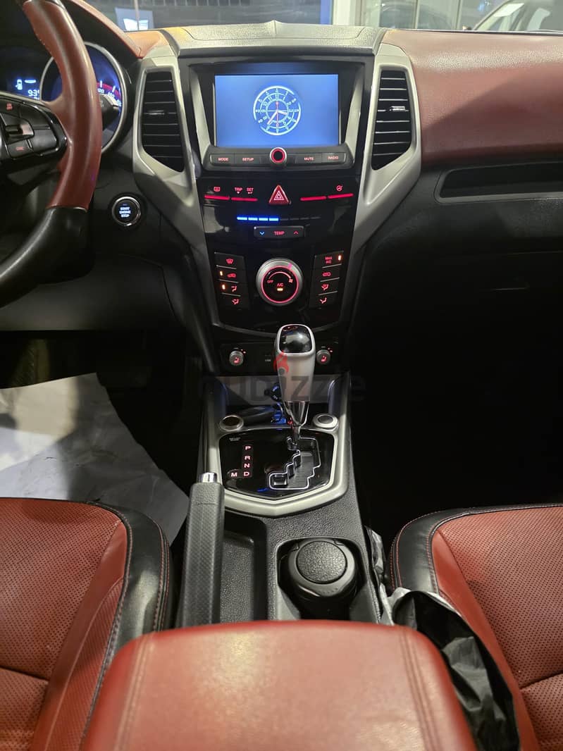 Ssang Yong Tivoli 2017 10