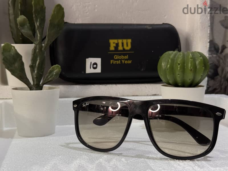 Ray Ban Sunglasses original 100 % used clean 6