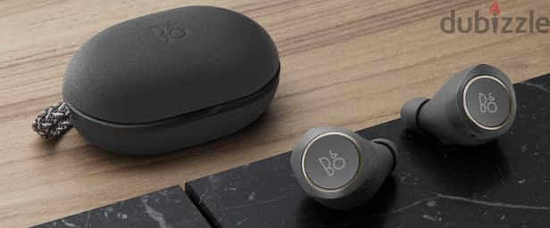 Bang & Olufsen BeoPlay E8 Earbuds 1