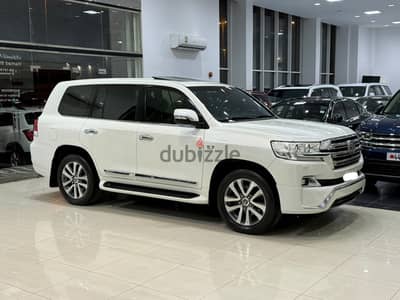 Toyota Land Cruiser VXS 2016 White