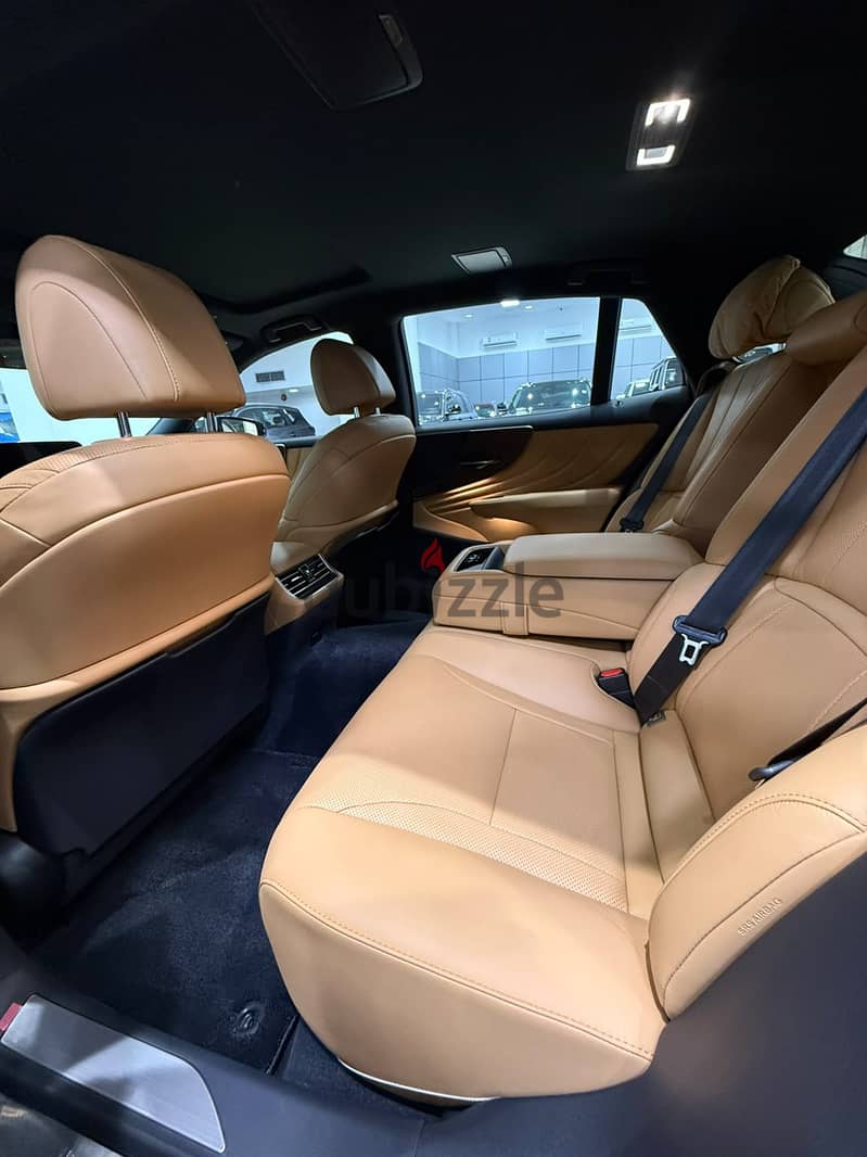 Lexus LS-350 / 2026 Blue 4