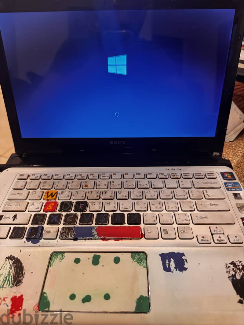 Sony Vaio Laptop White SVE141A with Original charger 4
