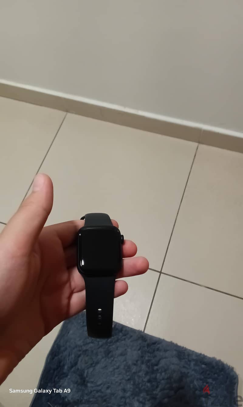 Apple Watch SE 2nd Gen (Excellent Condition, 98% Battery)warranty have 1