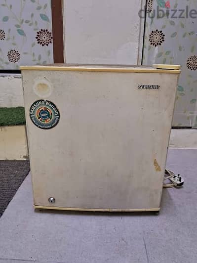 Mini Refrigerator- CFC - Single person use - color white, 100% working