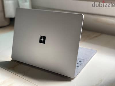 Microsoft Surface laptop Core i5 8gb 256gb 7th generation 110BD