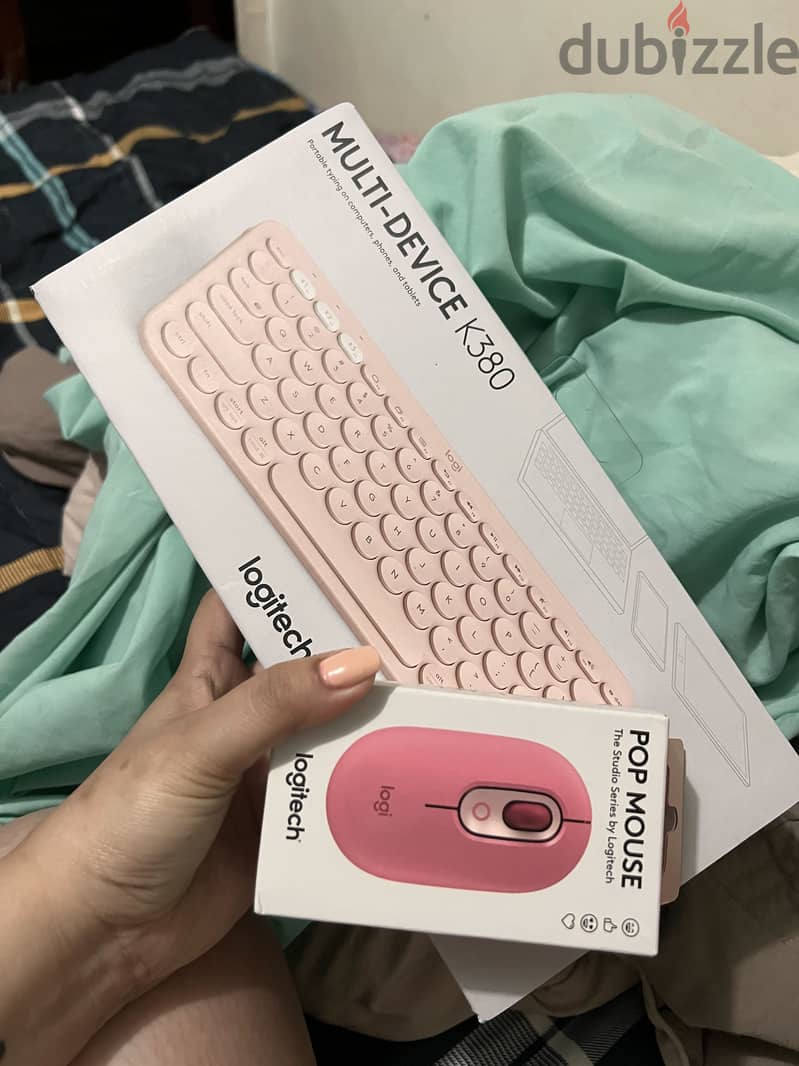 Logitech Keyboard & Pop Mouse 1