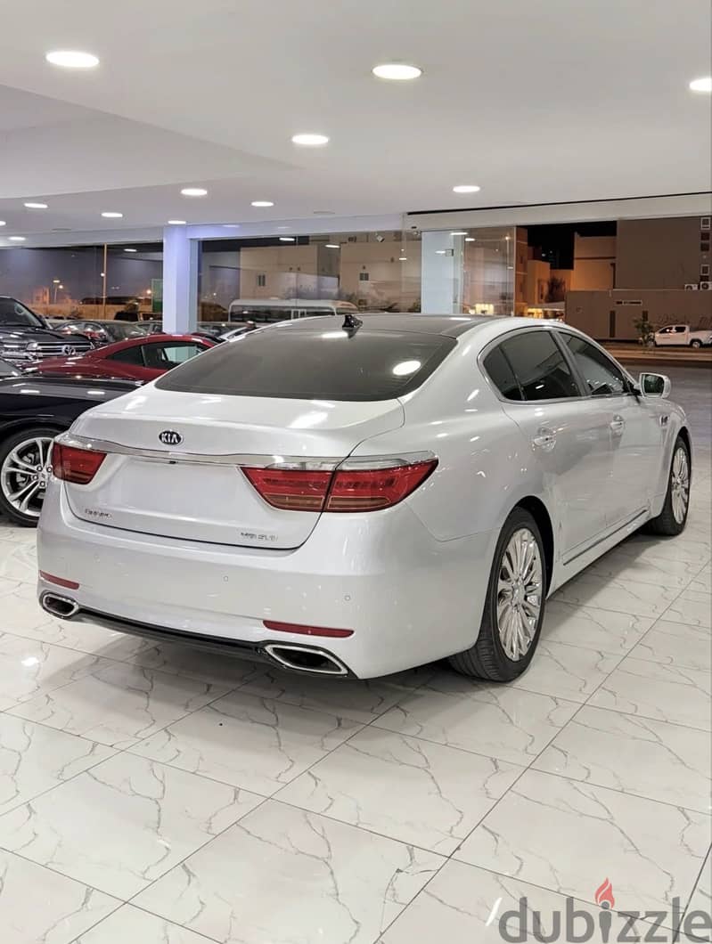 Kia Quoris 2017 3
