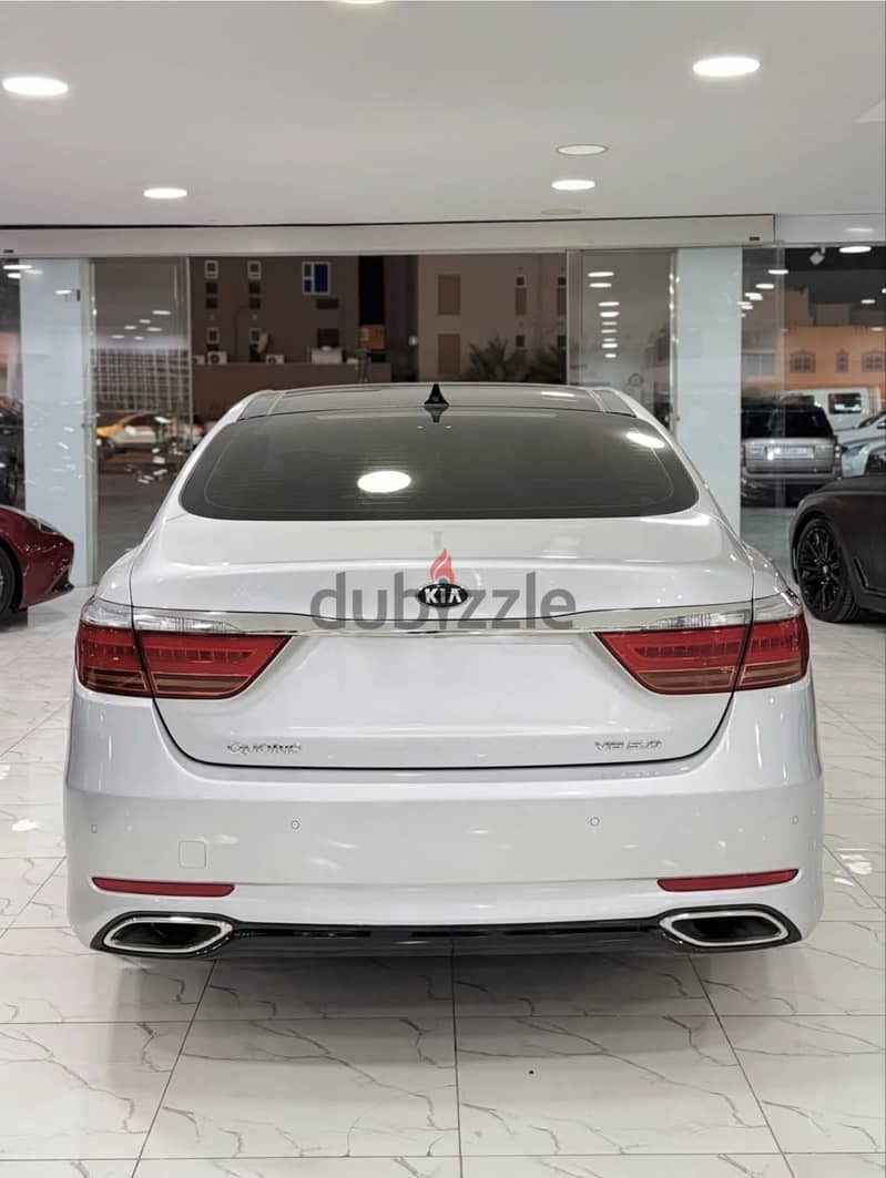 Kia Quoris 2017 4
