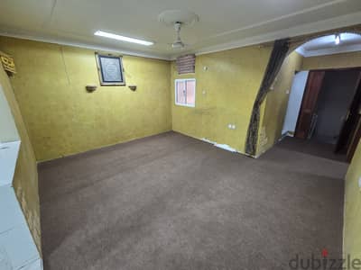 Family apartment for rent in Isa Town