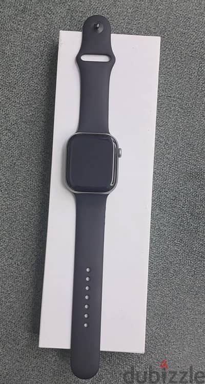 Apple Watch Series 11 (11 Months warranty)