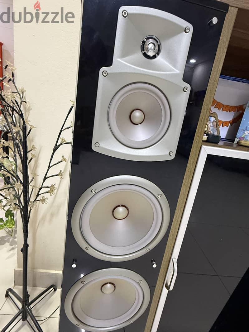 Yamaha NS777 Tower Speakers 1