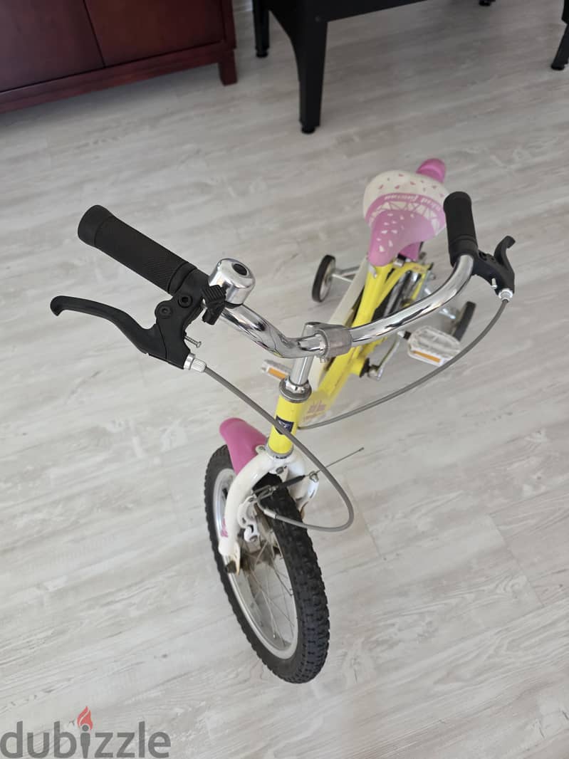 Kids bicycle for sale age between 3 to 7 years 1
