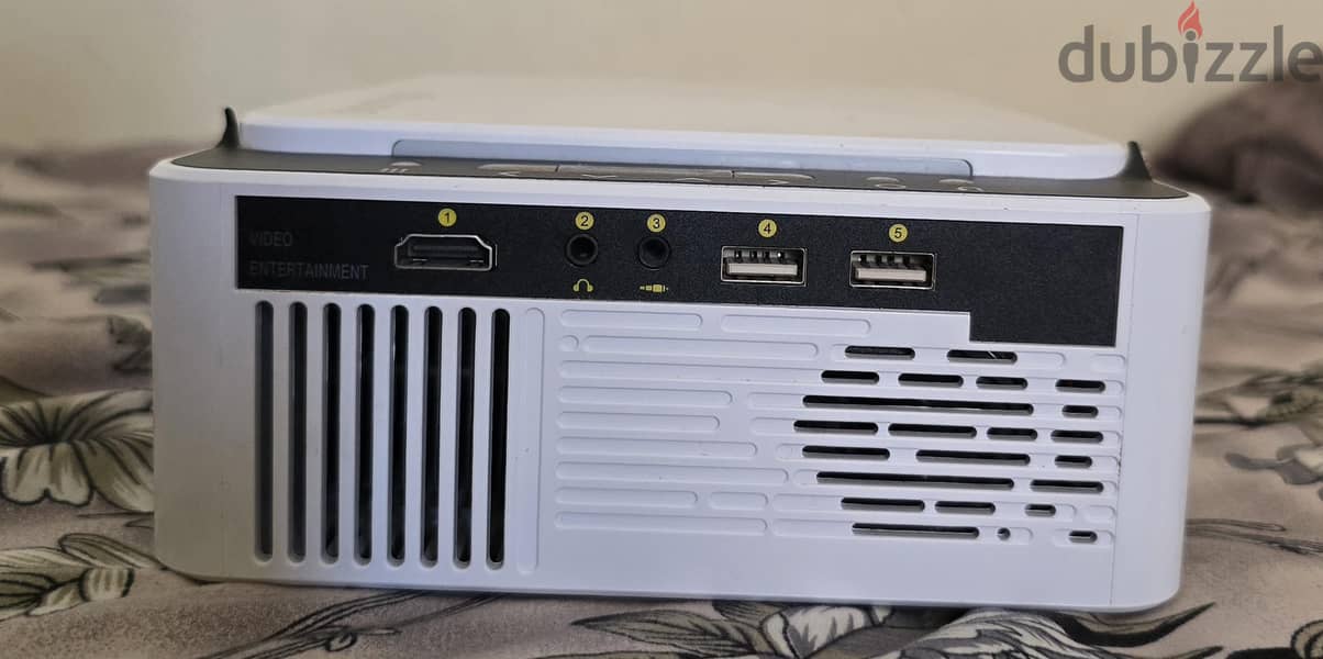 Projector for sale 3