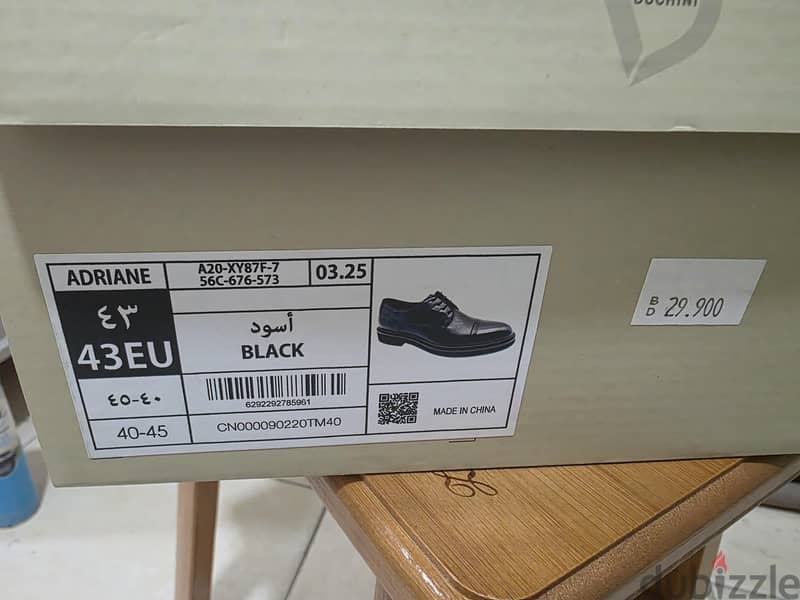 Black leather shoes 2