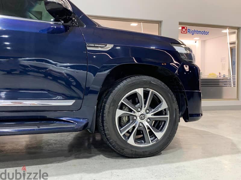 Toyota Land Cruiser 2020 GXR V8 7