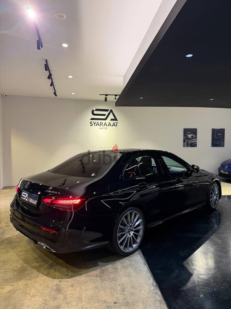 Mercedes-Benz E300 2022 9