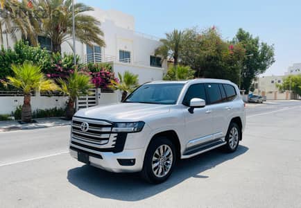 New Toyota Land Cruiser GXR v6 2026 model for sale. . .