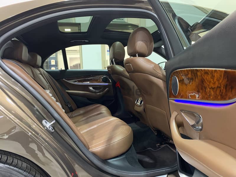 Mercedes-Benz E200 8