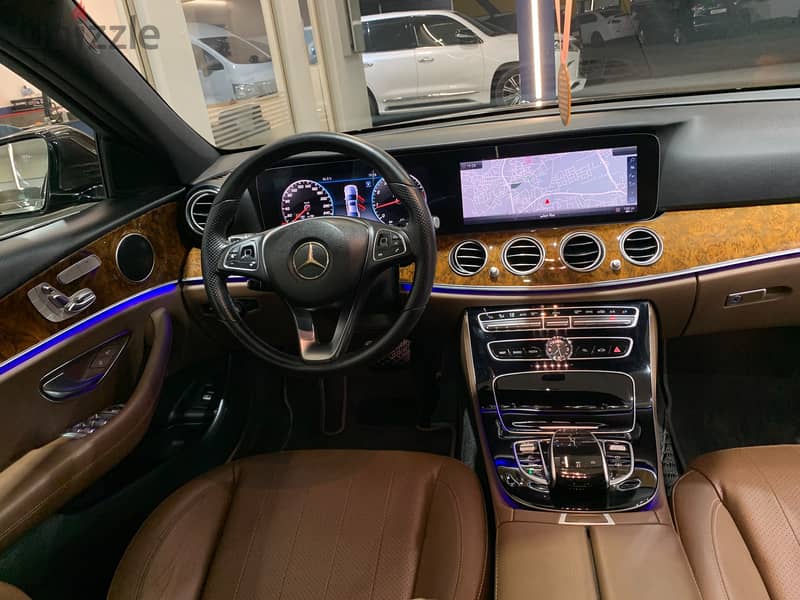 Mercedes-Benz E200 13