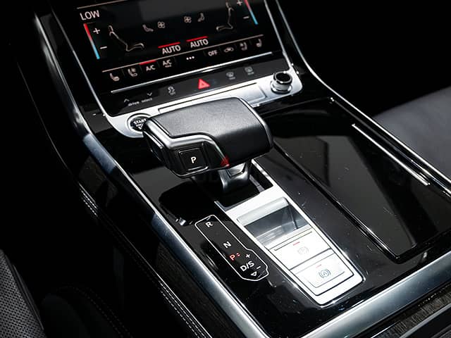Audi Q7 S line quattro - 2024MY 10